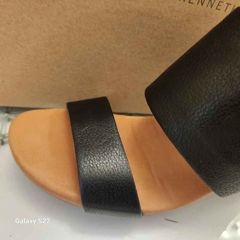 Gentle Souls by Kenneth Cole Women's Inka Wedge Sandal. Black. NIB. Size Various